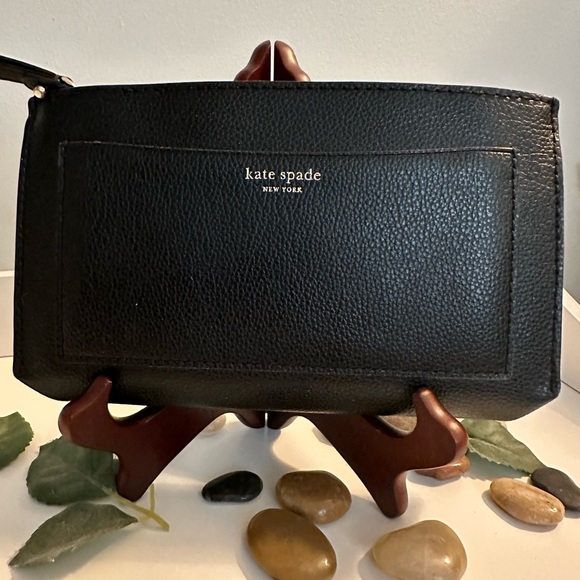 Kate spade wristlet - Picture 3 of 5